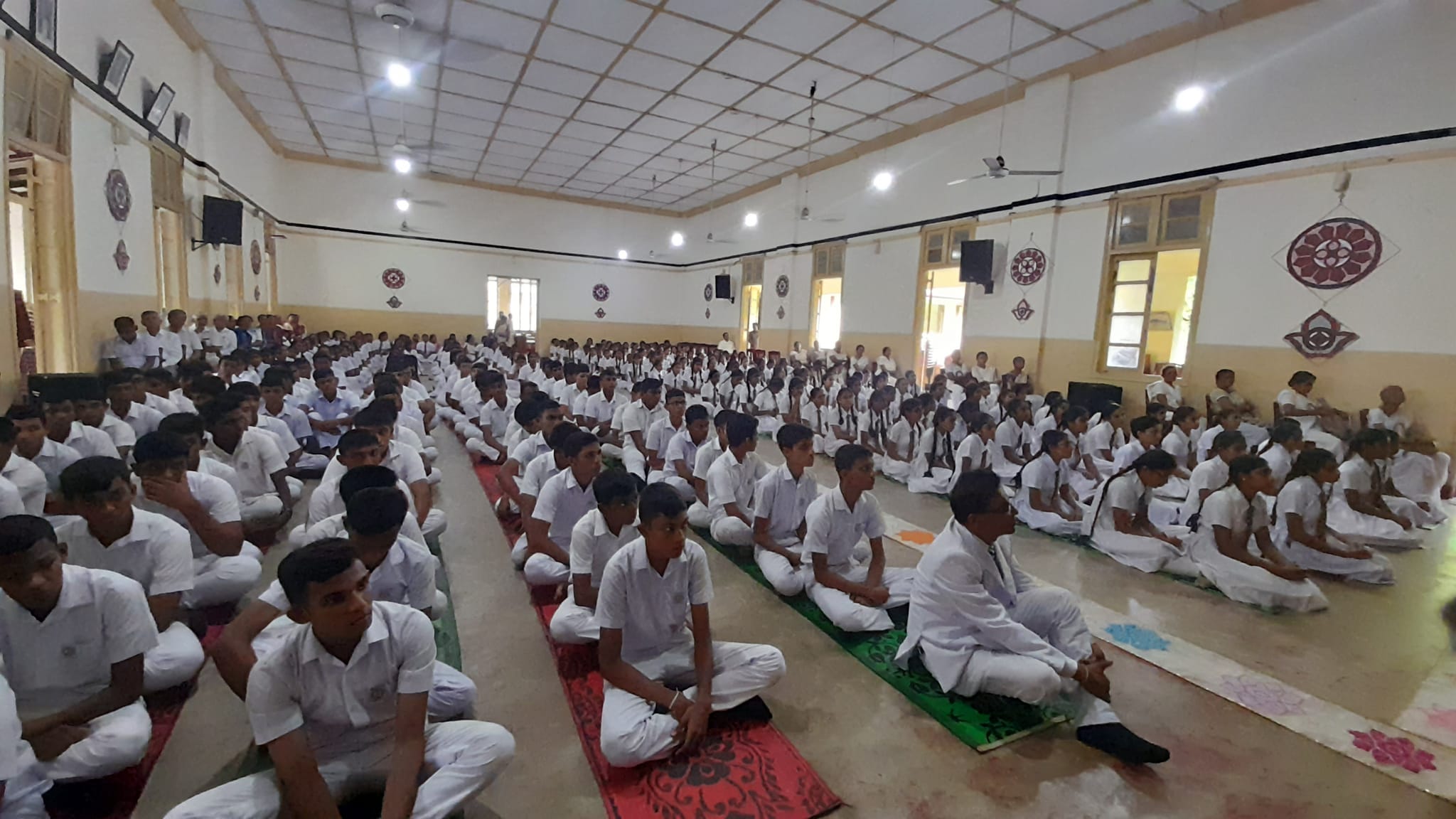 උසස් පෙළ සියලුම දරුවන් සදහා පොසොන් උත්සවය වෙනුවෙන් ධර්ම දේශනය